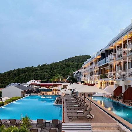 Hotell Ramada By Wyndham Fethiye (adults Only)
