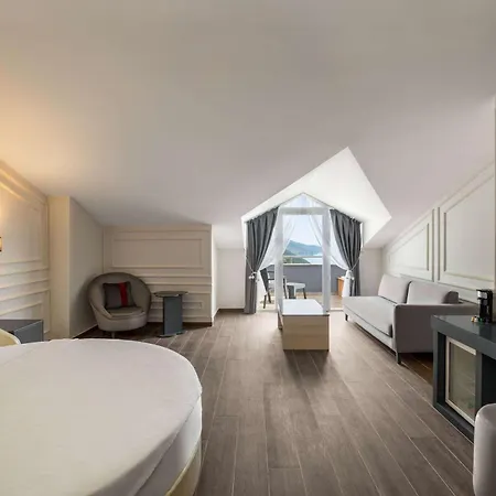 Ramada By Wyndham Fethiye (adults Only) 4* Öludeniz