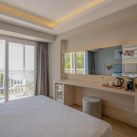 酒店 Ramada By Wyndham Fethiye (adults Only) 4*