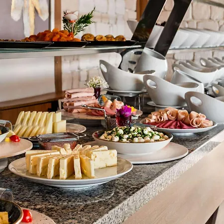 Hotel Ramada By Wyndham Fethiye (adults Only) 4*